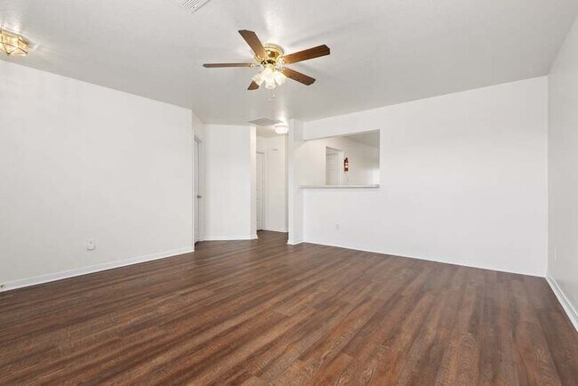 Building Photo - 2131 Aruba Calle