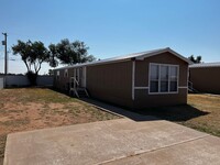 Building Photo - 3 Bedroom-2Bath located near CAFB