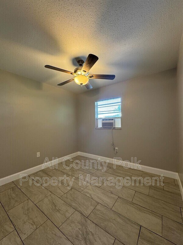 Building Photo - 1110 W Lime St