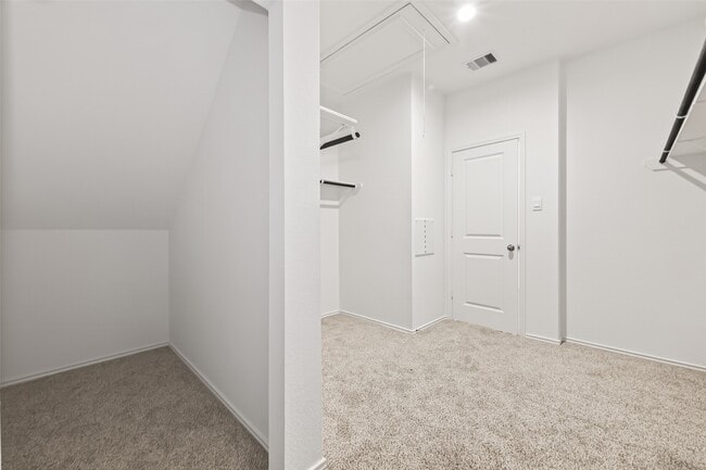 Building Photo - 4242 Wilsford Oak Wy