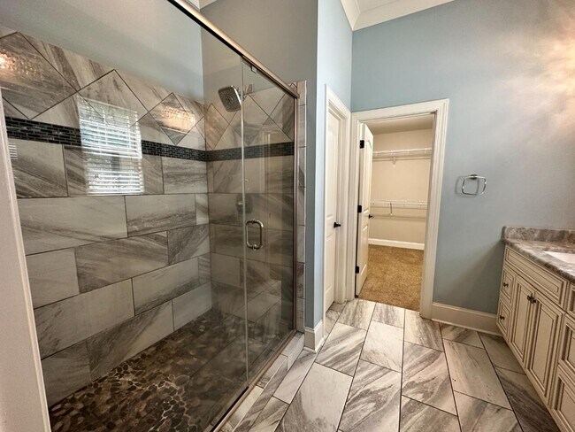 Building Photo - 8643 Amandine Way