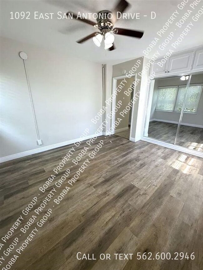 Building Photo - 1092 E San Antonio Dr