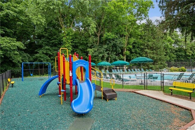 Building Photo - 42 Clarewood Dr