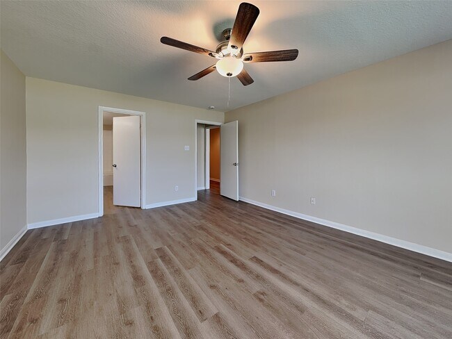 Building Photo - 11814 E Galwan Cir