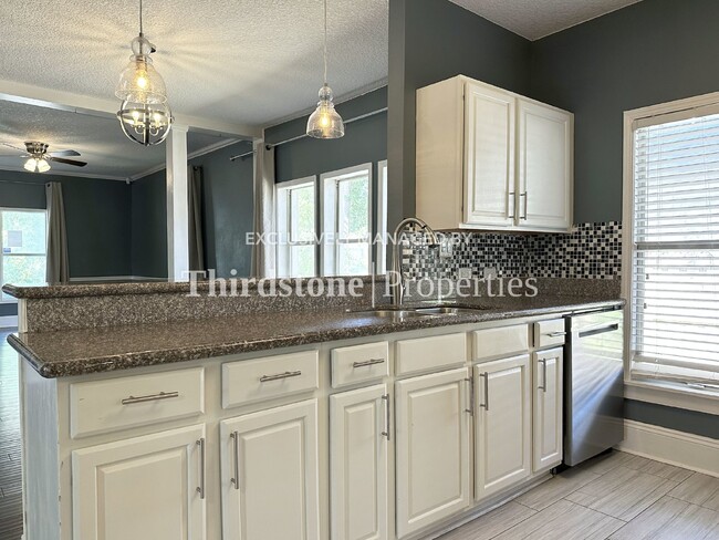 Building Photo - 1439 Dancy St