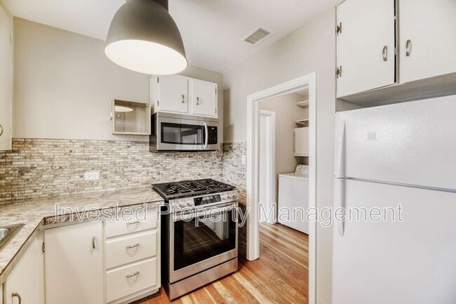 Building Photo - 4670 S Washington St