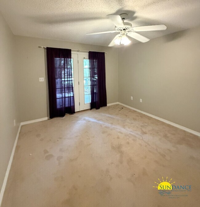 Building Photo - Elegant Bluewater Bay 4 Bedroom Home with Pool, Hot Tub & Scenic Golf Views!