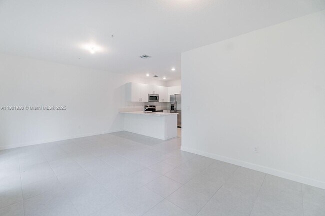 Building Photo - 207 SW 159th Ter