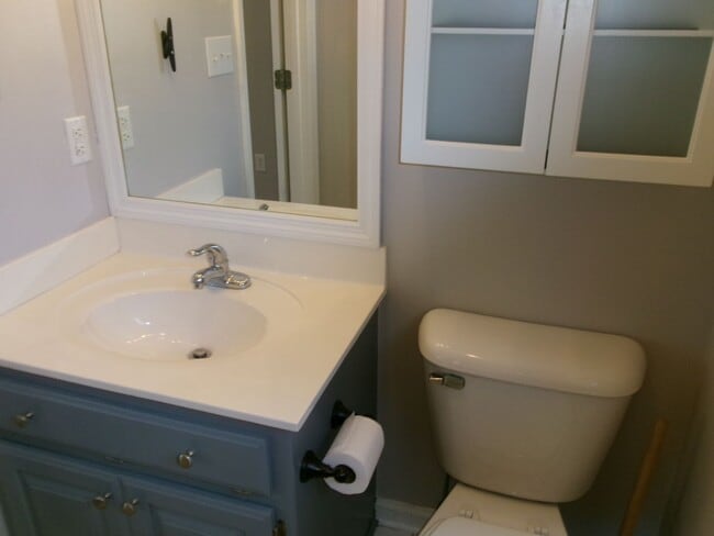 Building Photo - 2 bedroom,2 bath home in Meadowoods commun...
