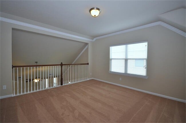Building Photo - HOME WITH ALL THE UPGRADES! 4 BEDROOM 3 BATH