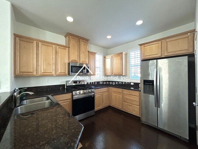 Building Photo - 9196 Cortina Cir