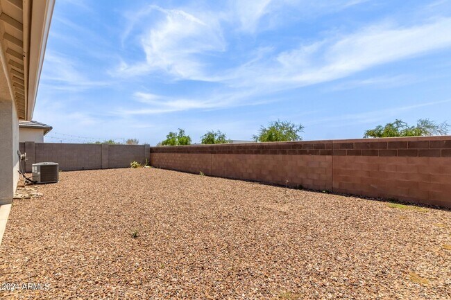 Building Photo - 36640 N Asturian Vly Wy