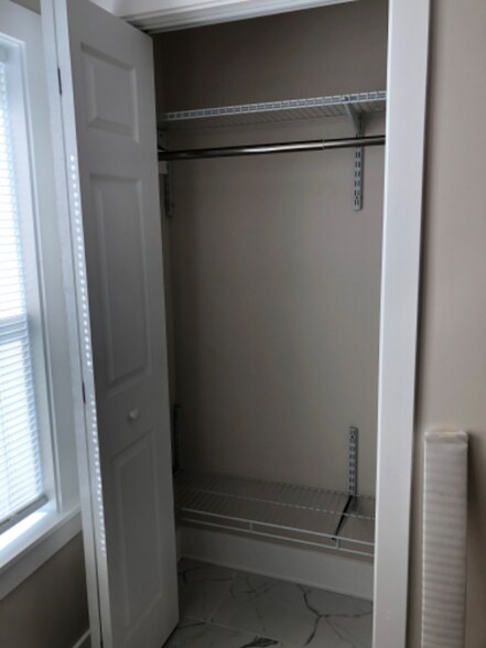 Building Photo - 152 Pearl St