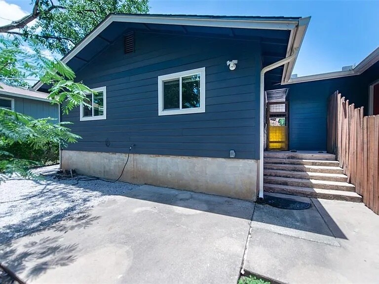 Building Photo - 7107 Dan Jean Dr