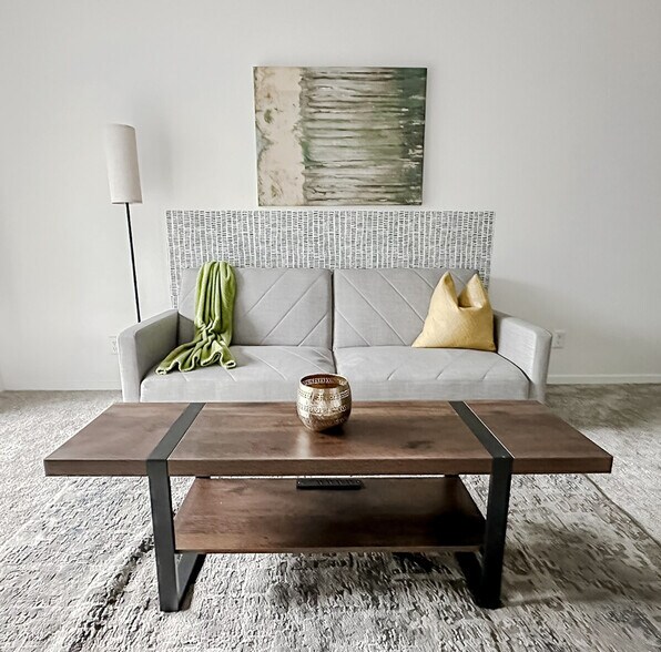 Building Photo - 1071 Clayton Ln