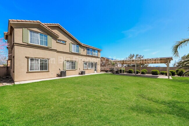 Building Photo - 4822 Brookside Ave
