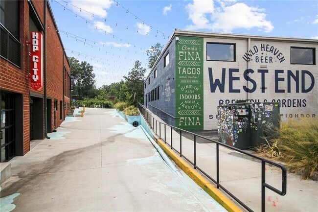 Building Photo - 1654 Westhaven Dr SW