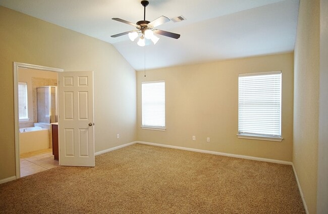 Building Photo - 26834 Henson Falls Dr