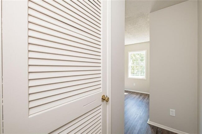 Building Photo - 1798 Dogwood Ct SW