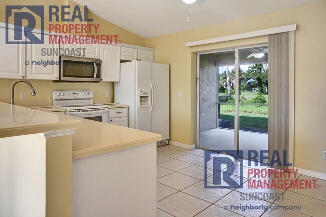 Building Photo - 230 Rotonda Blvd W