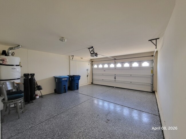 Building Photo - 5882 Azzura Palms Ave