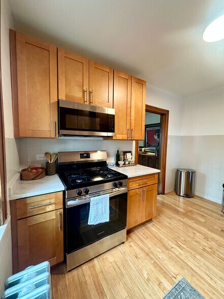 Building Photo - 4036 N Mozart St