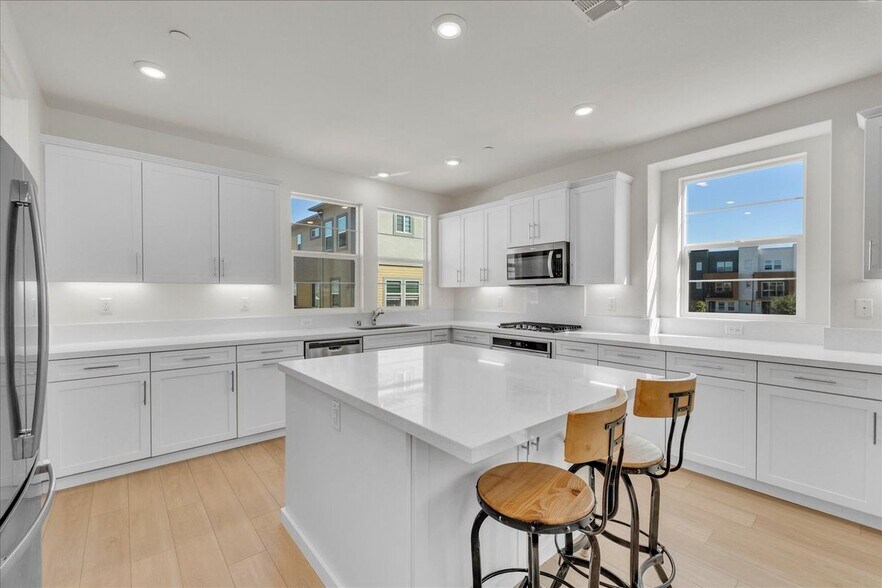 Building Photo - 27116 Vly Oak Pl