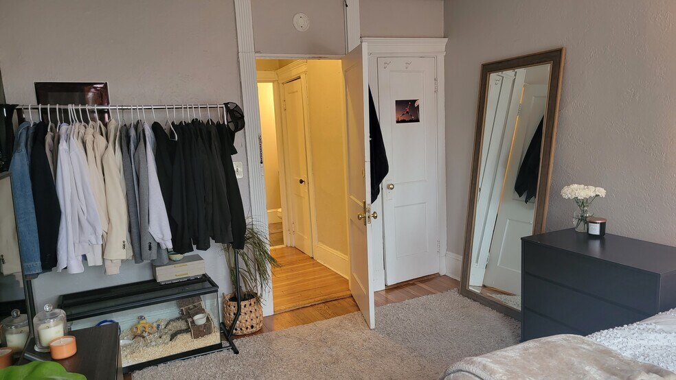 Building Photo - 1066 Commonwealth Ave