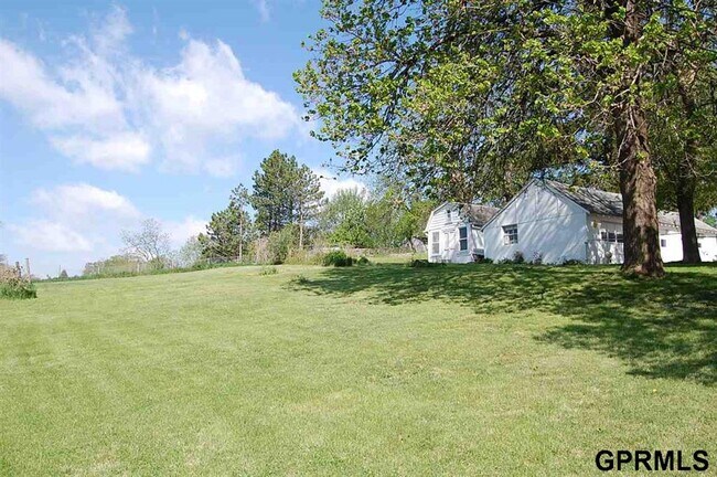 Building Photo - 5614 S 46th St