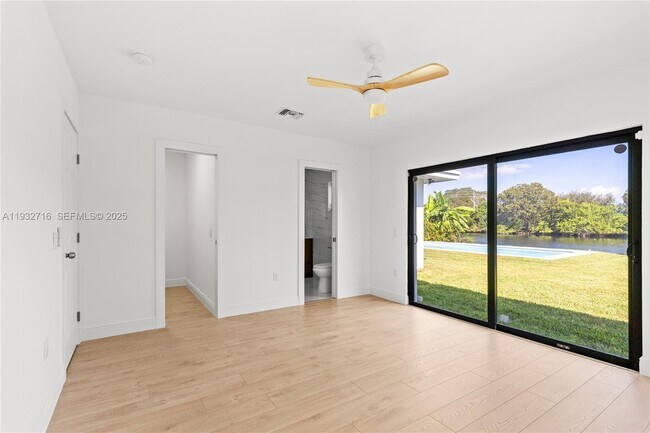 Building Photo - 317 N 31st Ave