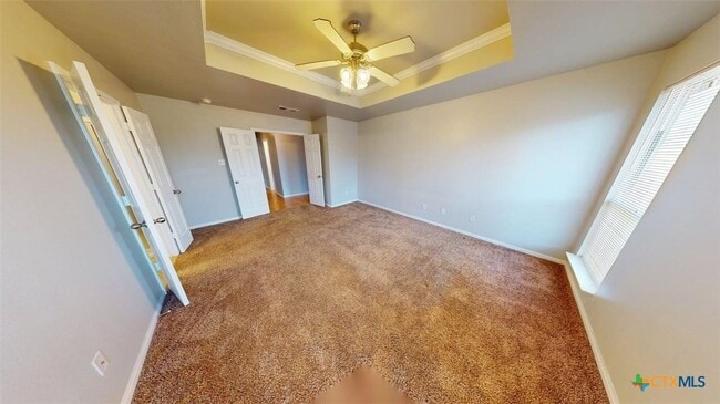 Building Photo - 601 Cattail Cir