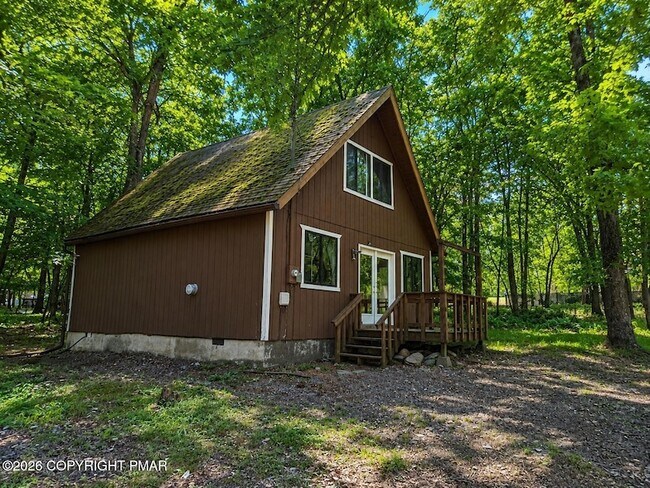 Building Photo - 2111 Spring Dr