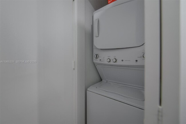 Building Photo - 45 SW 9th St