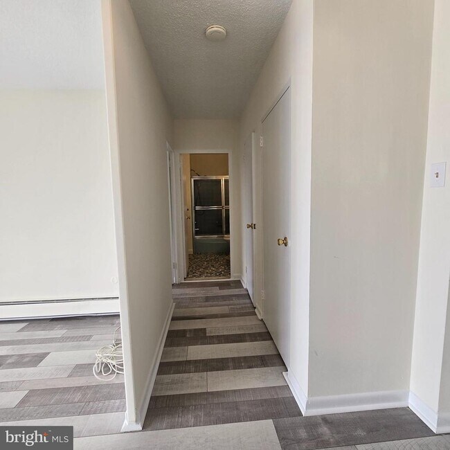 Building Photo - 111 Chestnut St