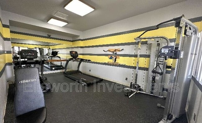 Building Photo - 10195 Bluestone Ct