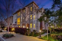 Building Photo - 2 Bedroom Townhome with Bonus Office in San Marcos