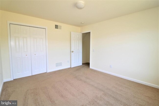Building Photo - 412 Pauline Dr