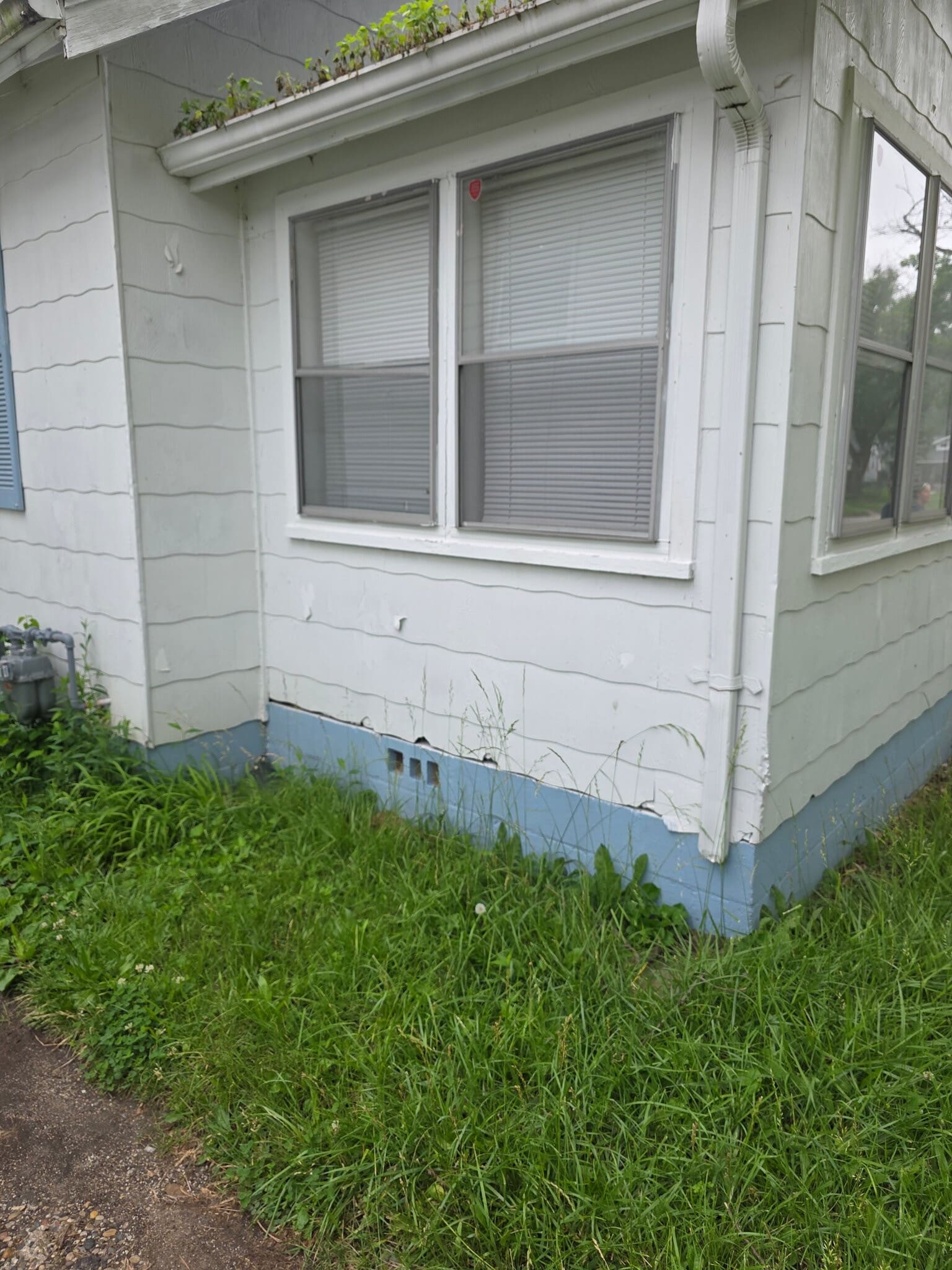 Building Photo - 1818 E Clay St