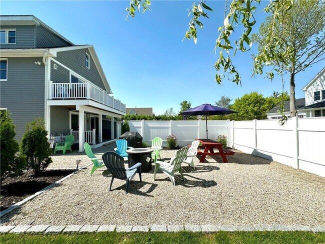 Building Photo - 90 Wolcott Ave