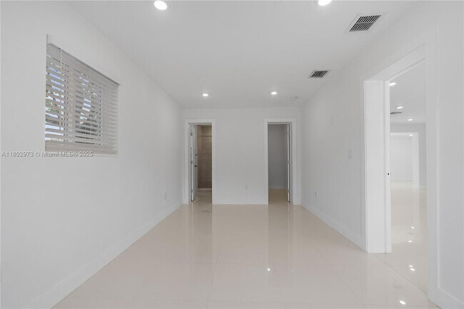 Building Photo - 10501 SW 53rd St