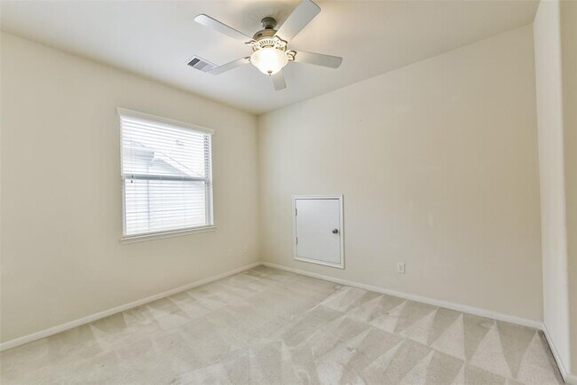 Building Photo - 4714 Emily Forest Trail
