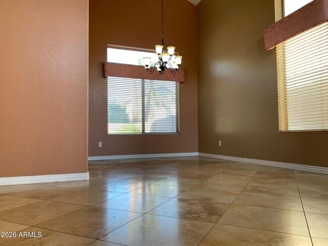 Building Photo - 354 W Bolero Dr