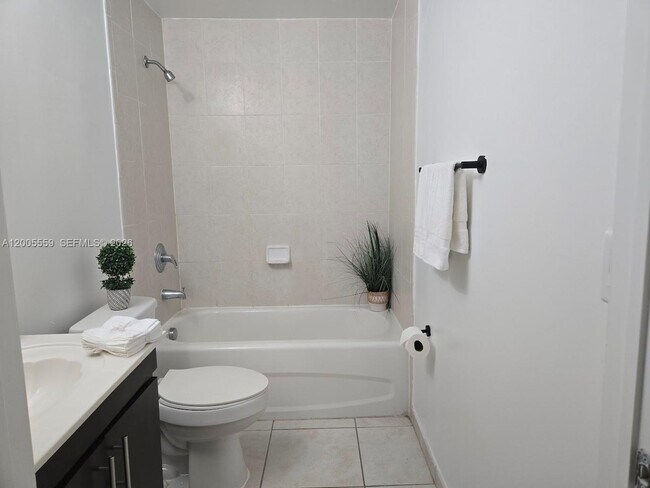 Building Photo - 7260 NW 114th Ave