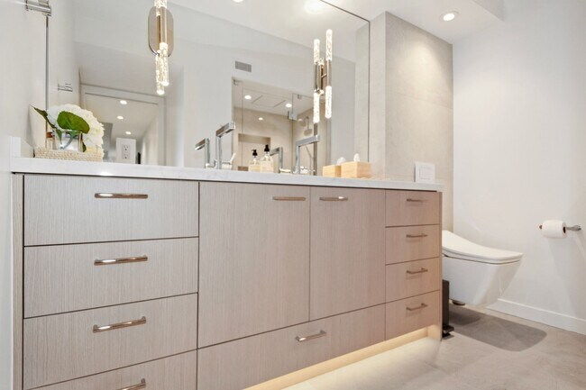 Building Photo - Short or Long Term, Furnished Rental available at Coronado Shores!