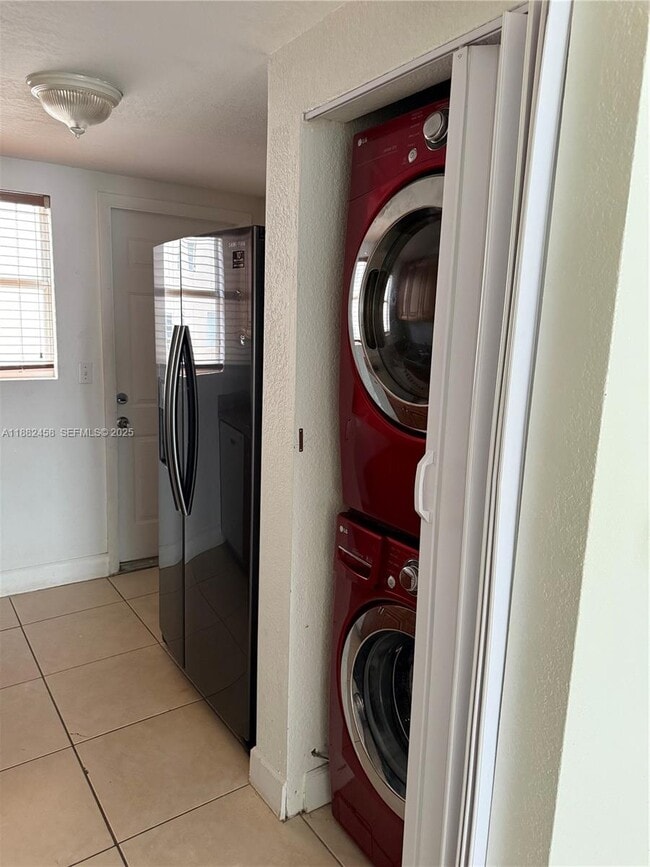 Building Photo - 1142 99th St