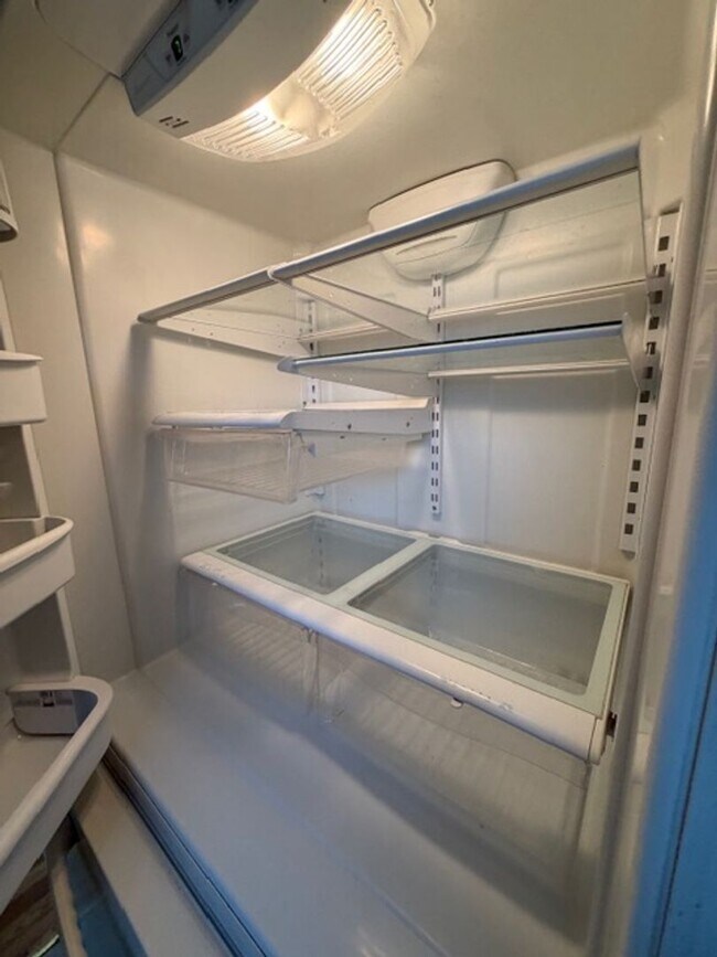 Building Photo - Charming 3-Bedroom Home on a Corner Lot