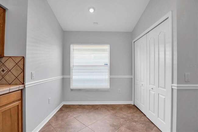 Building Photo - 11102 Lakeside Vista Dr