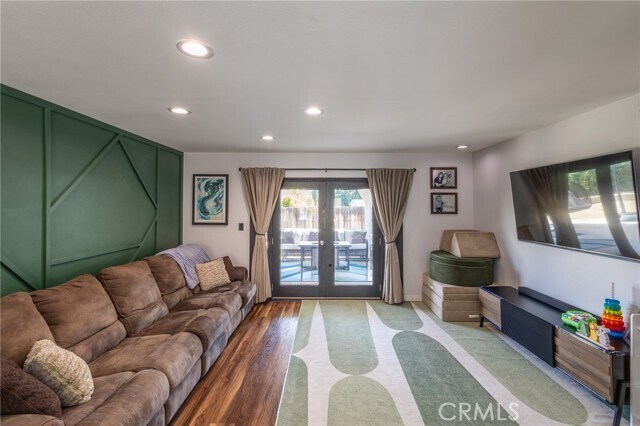 Building Photo - 842 Granby Ave