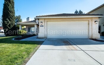 Building Photo - 3 Bedroom/2 Bath Home in the Southwest - $2295 Per Month!