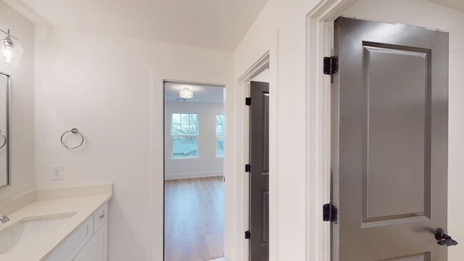 Building Photo - Beautiful 4 Bedroom House in East Nashville Coming Soon!